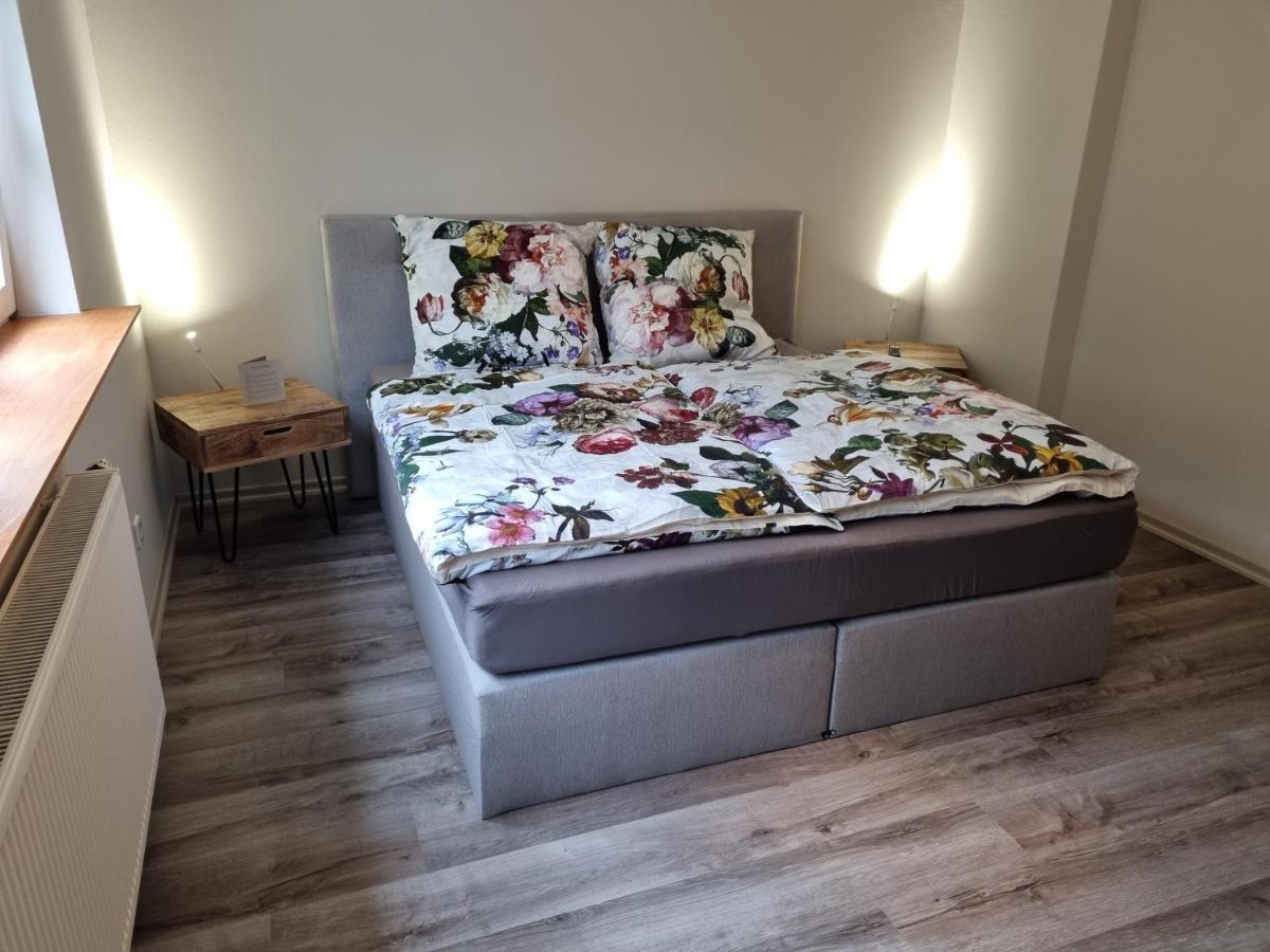 5 Sterne Bahnhoftraum, Appartement "Waldliebe" 133Qm, Grosse Terrasse 70Qm, Qr Code Scannen Fuer Virtuellen Rundgang, Premium Ausstattung 布劳恩费尔斯 外观 照片