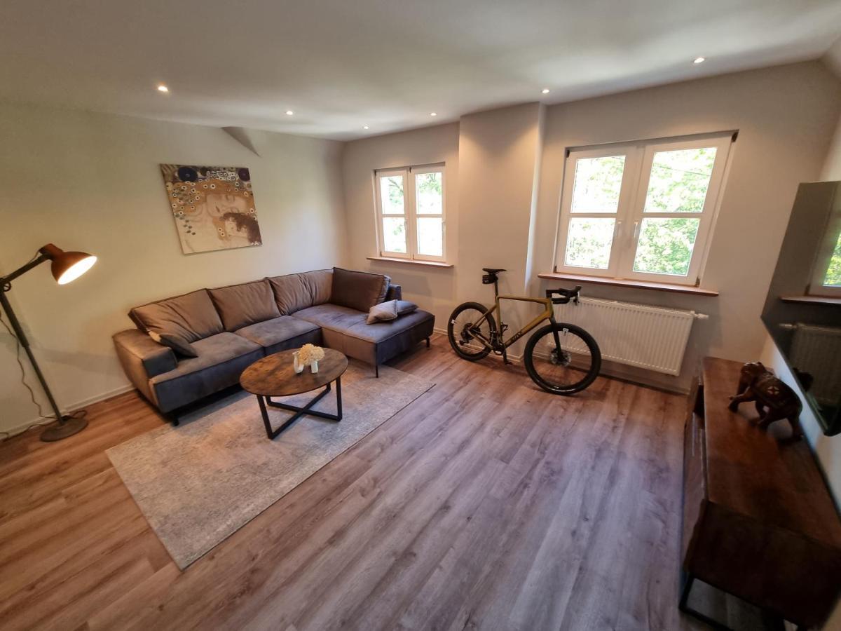 5 Sterne Bahnhoftraum, Appartement "Waldliebe" 133Qm, Grosse Terrasse 70Qm, Qr Code Scannen Fuer Virtuellen Rundgang, Premium Ausstattung 布劳恩费尔斯 外观 照片