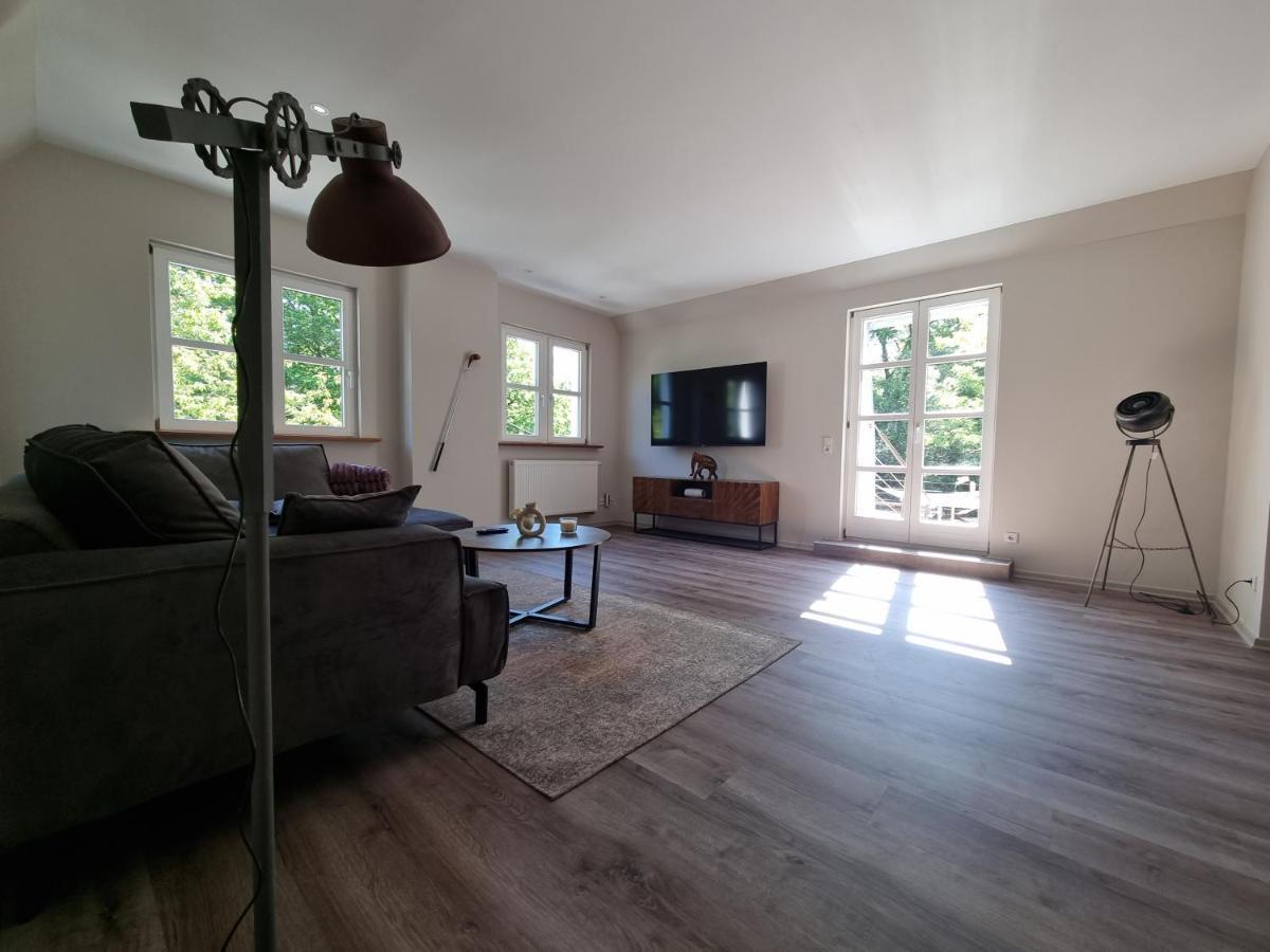 5 Sterne Bahnhoftraum, Appartement "Waldliebe" 133Qm, Grosse Terrasse 70Qm, Qr Code Scannen Fuer Virtuellen Rundgang, Premium Ausstattung 布劳恩费尔斯 外观 照片