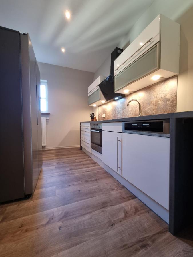5 Sterne Bahnhoftraum, Appartement "Waldliebe" 133Qm, Grosse Terrasse 70Qm, Qr Code Scannen Fuer Virtuellen Rundgang, Premium Ausstattung 布劳恩费尔斯 外观 照片